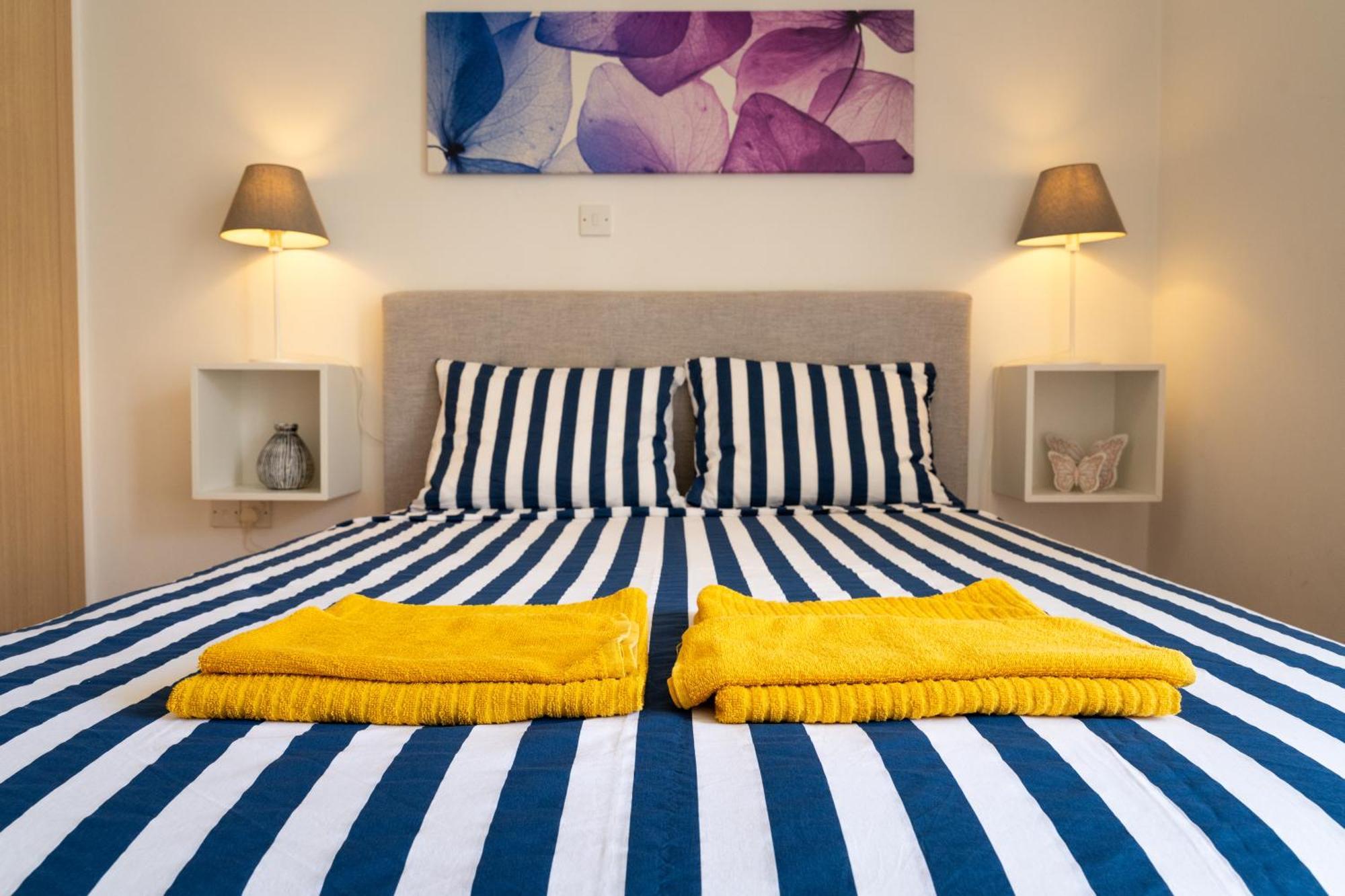 Blue Dawn Center Flat Apartment Ларнака Екстериор снимка