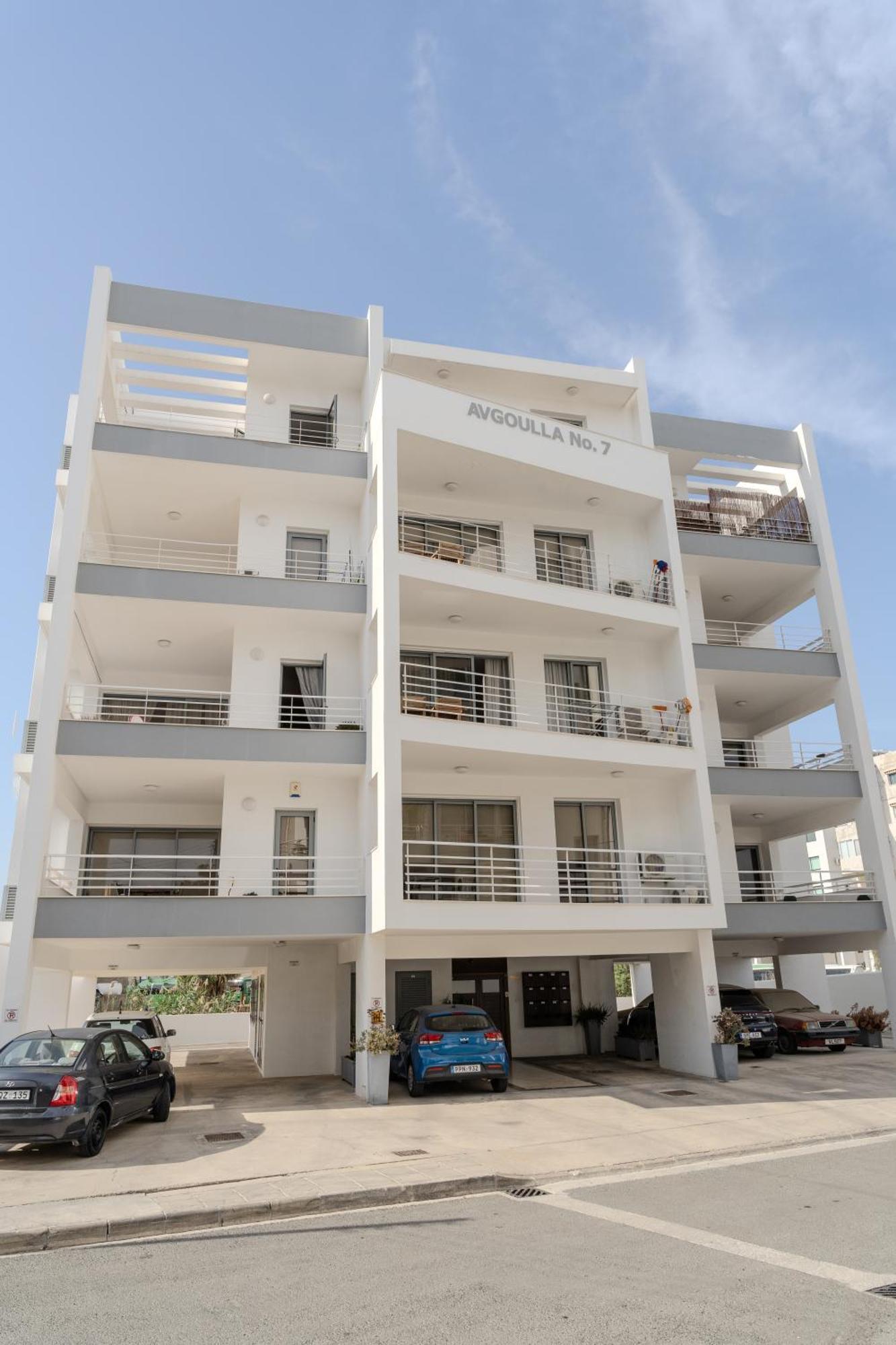 Blue Dawn Center Flat Apartment Ларнака Екстериор снимка