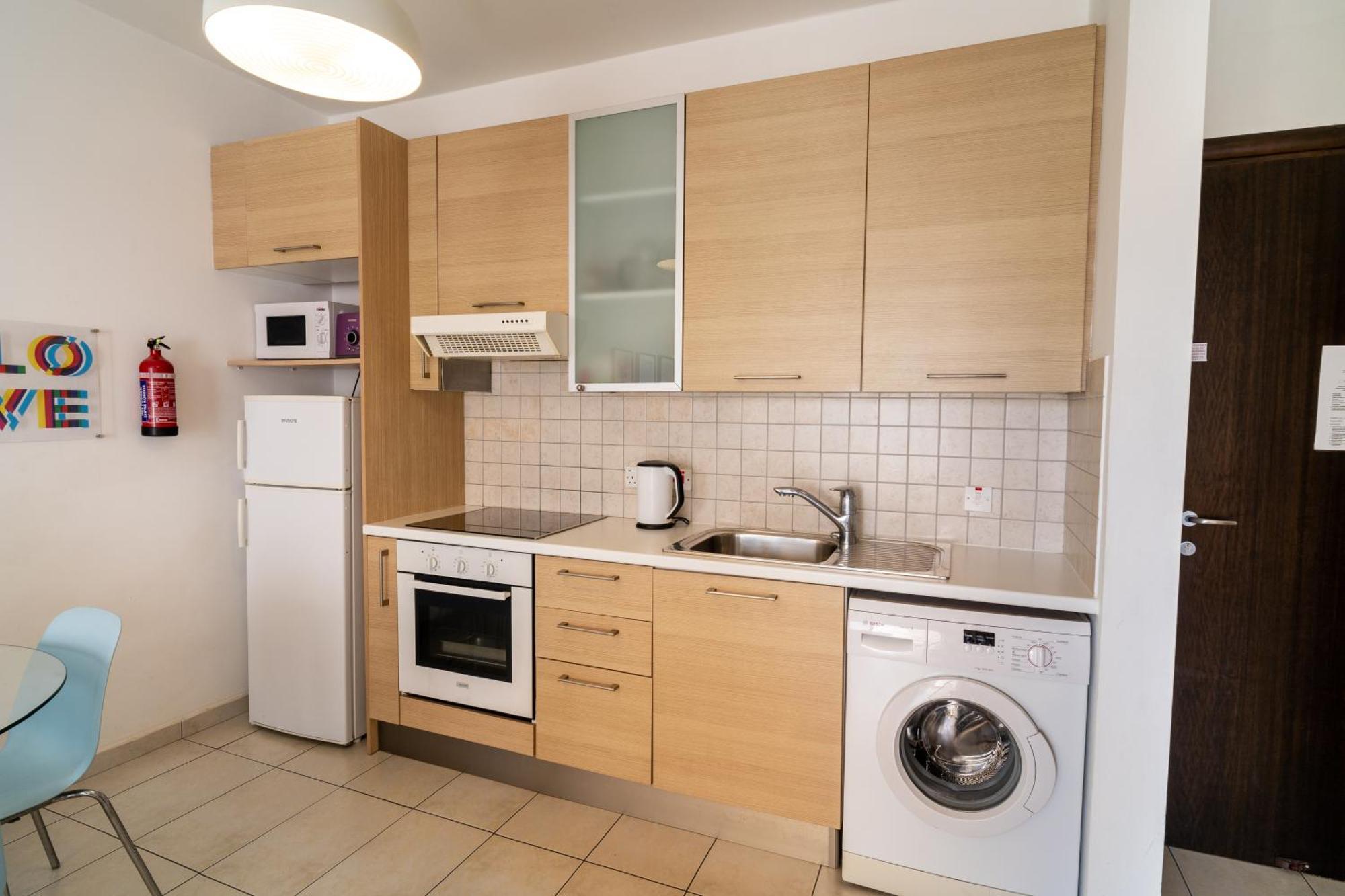 Blue Dawn Center Flat Apartment Ларнака Екстериор снимка
