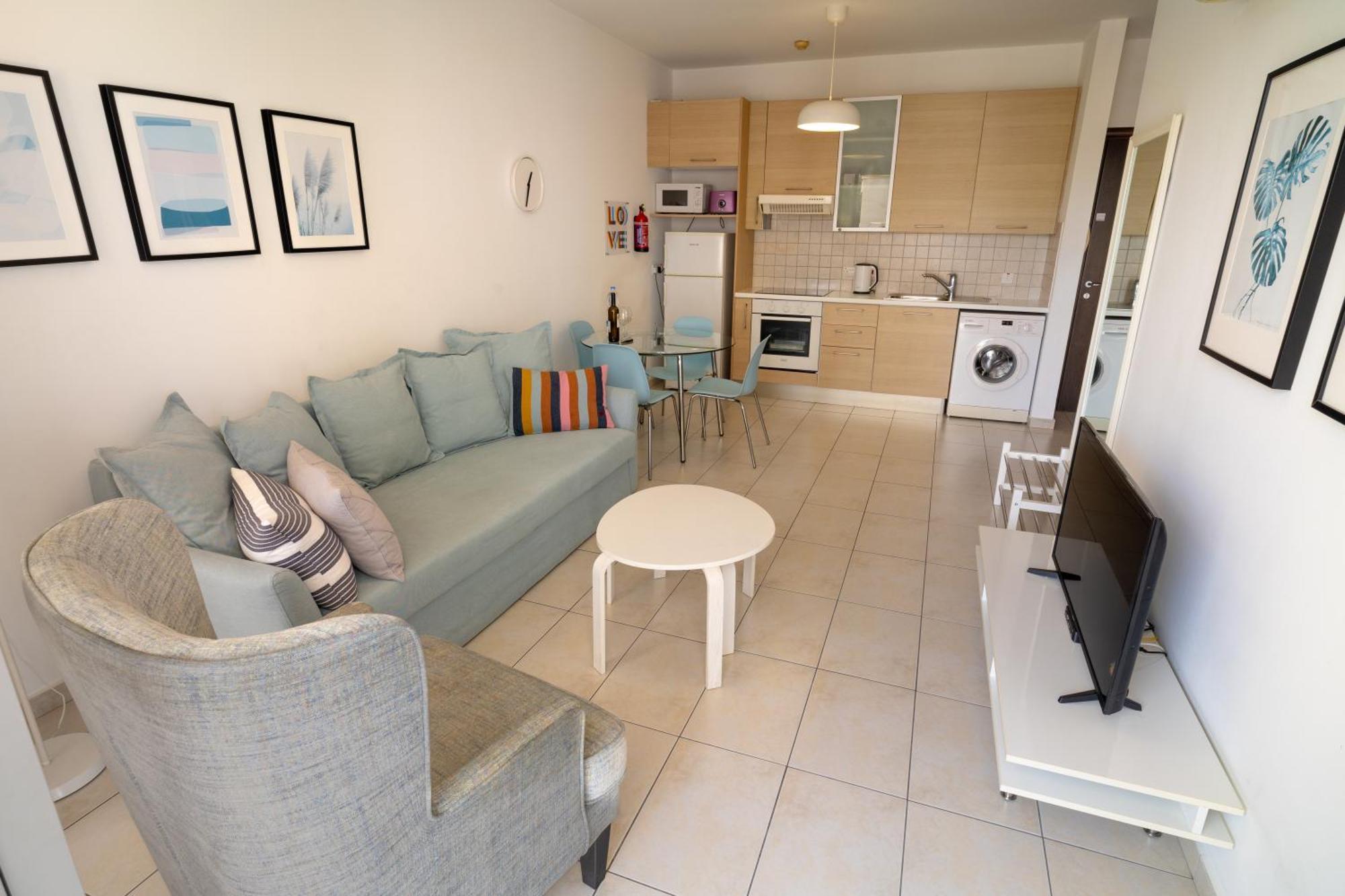 Blue Dawn Center Flat Apartment Ларнака Екстериор снимка